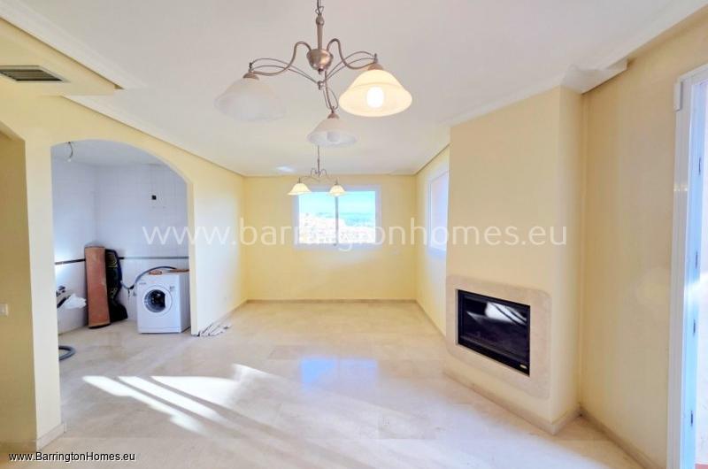 3 Bedroom, Corner Apartment, Duquesa Fairways, Duquesa. 