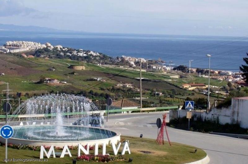 3 Bedroom Character Property, Manilva Pueblo, Manilva. 