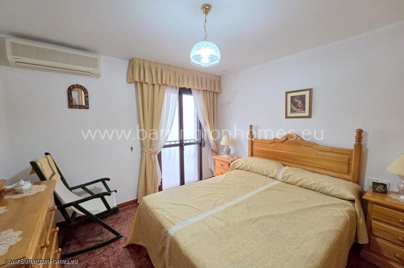 3 Bedroom Character Property, Manilva Pueblo, Manilva. 