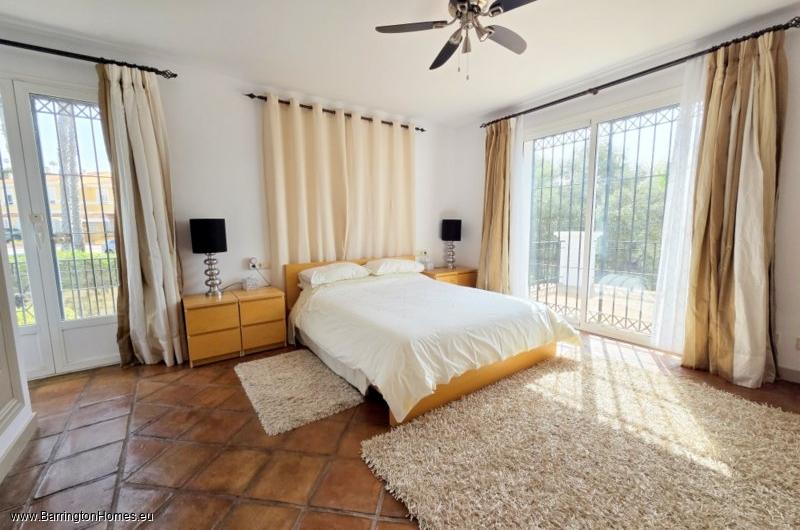 4 Bedroom Private Villa, Ocean Golf Villas, Duquesa. 