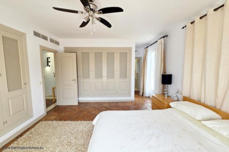 4 Bedroom Private Villa, Ocean Golf Villas, Duquesa. 