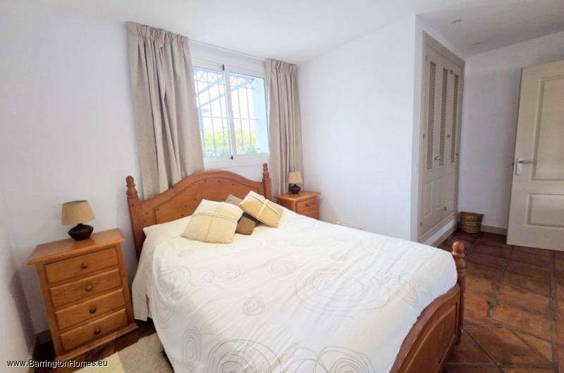 4 Bedroom Private Villa, Ocean Golf Villas, Duquesa. 