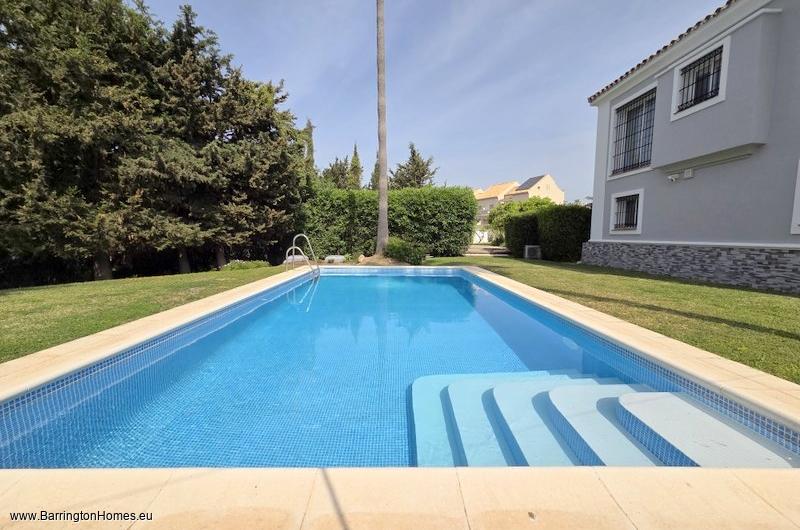 4 Bedroom Private Villa, Ocean Golf Villas, Duquesa. 