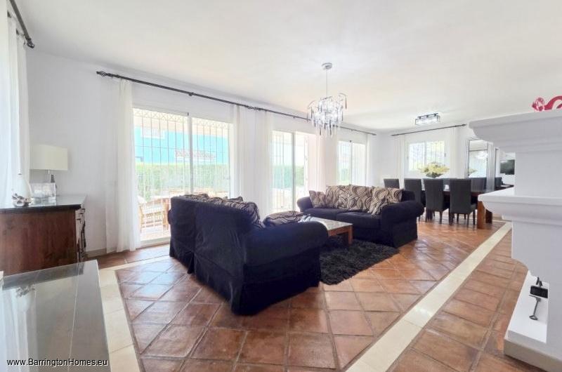 4 Bedroom Private Villa, Ocean Golf Villas, Duquesa. 