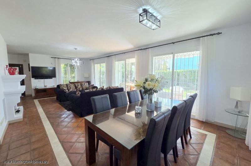 4 Bedroom Private Villa, Ocean Golf Villas, Duquesa. 