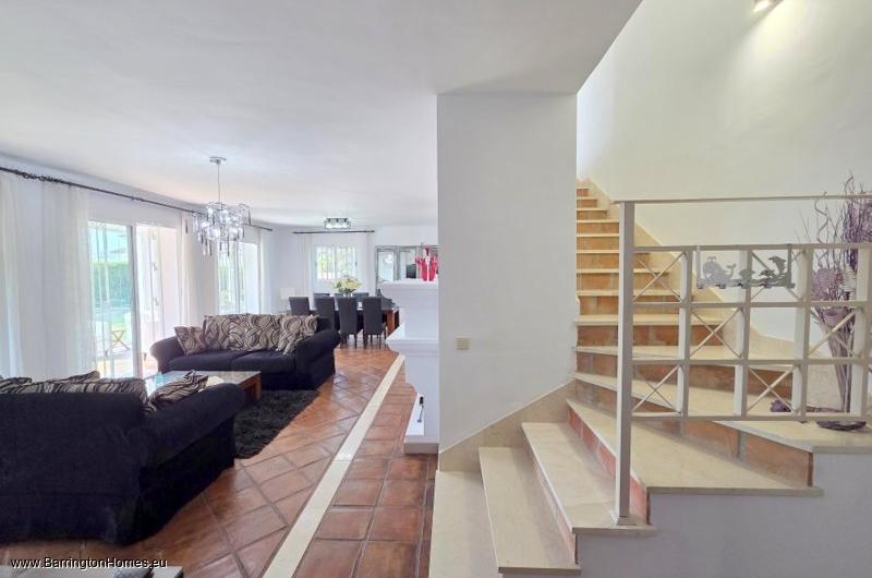 4 Bedroom Private Villa, Ocean Golf Villas, Duquesa. 