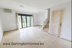 3 Bedroom, 2.5 Bathroom Townhouse, Gunilla, Duquesa. 