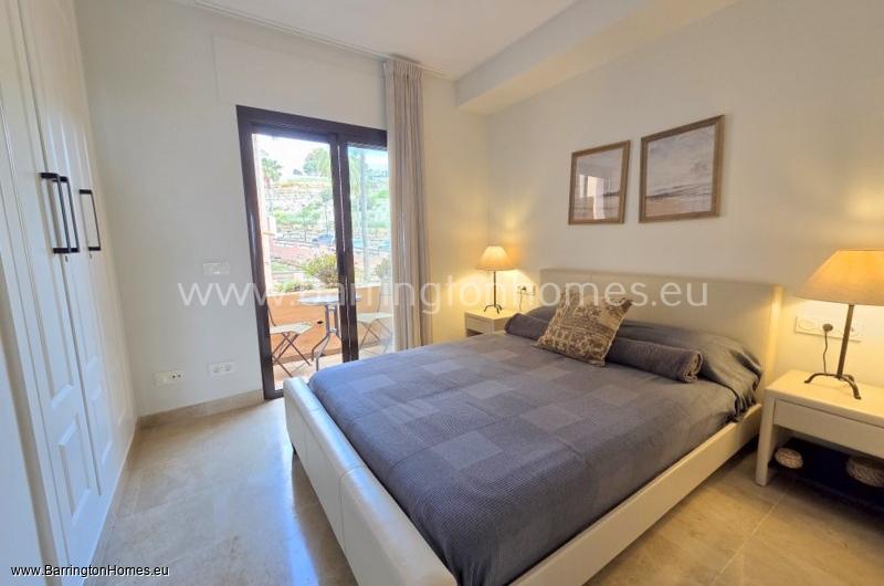 Luxury 2 Bedroom Apartment, Coto Real, Duquesa. 