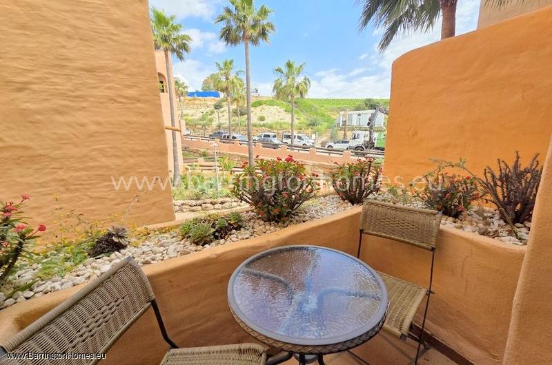 Luxury 2 Bedroom Apartment, Coto Real, Duquesa. 