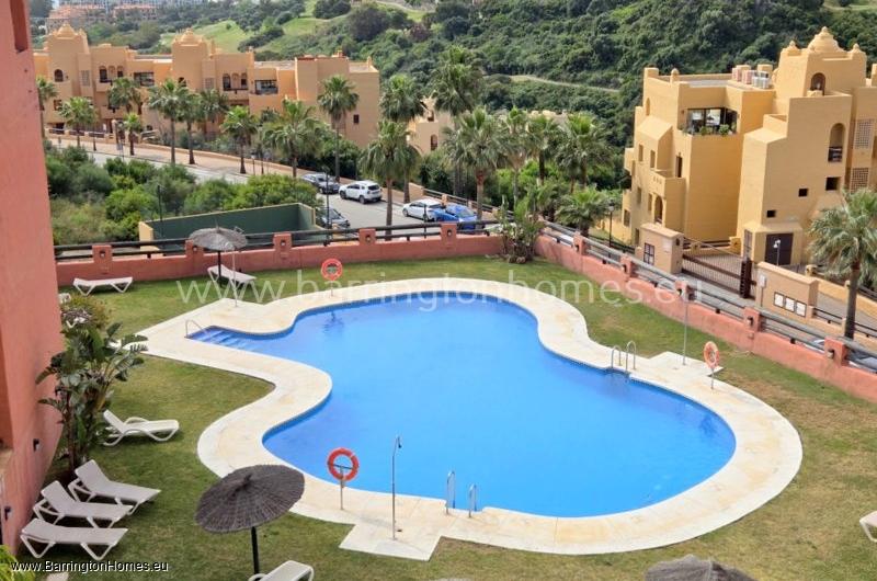 Luxury 2 Bedroom Apartment, Coto Real, Duquesa. 