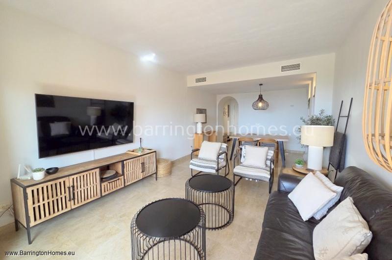 Luxury 2 Bedroom Apartment, Coto Real, Duquesa. 