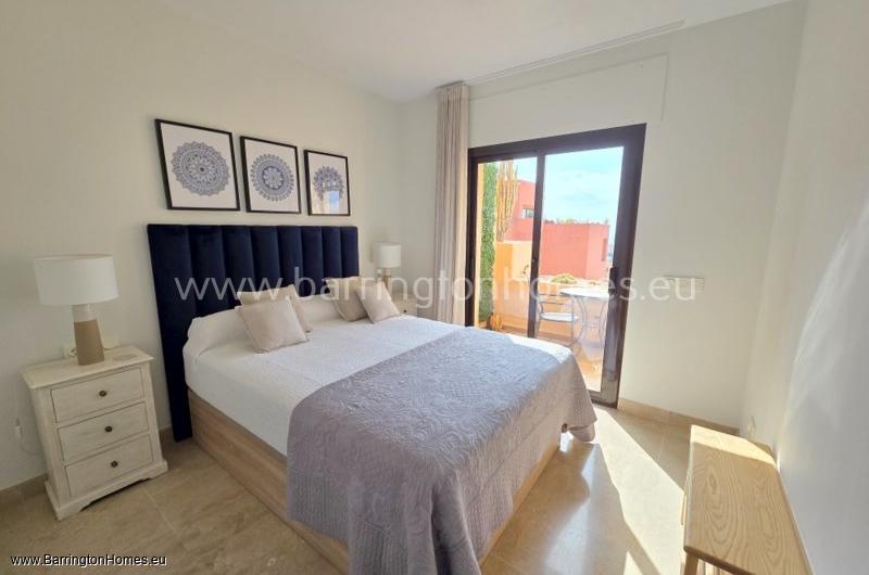 Luxury 2 Bedroom Apartment, Coto Real, Duquesa. 