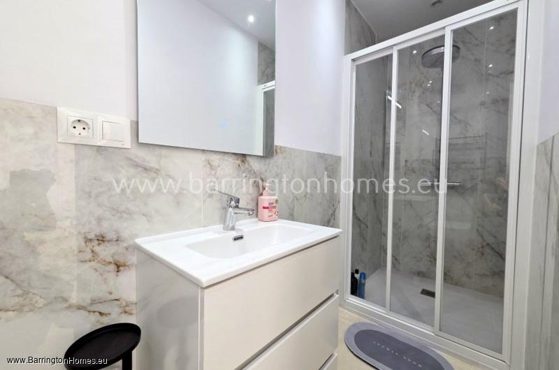 Stunning 3 Bedroom Apartment, Pueblo Camelot, Duquesa. 