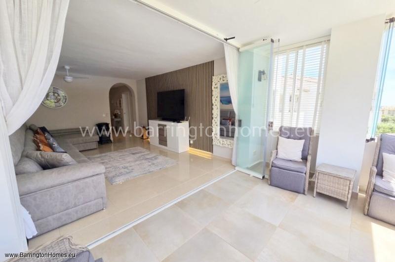 Stunning 3 Bedroom Apartment, Pueblo Camelot, Duquesa. 