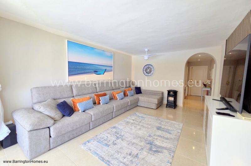 Stunning 3 Bedroom Apartment, Pueblo Camelot, Duquesa. 
