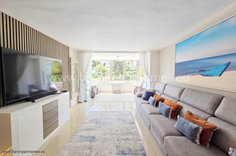 Stunning 3 Bedroom Apartment, Pueblo Camelot, Duquesa. 