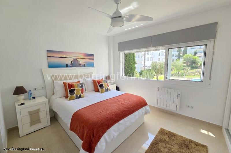 Stunning 3 Bedroom Apartment, Pueblo Camelot, Duquesa. 