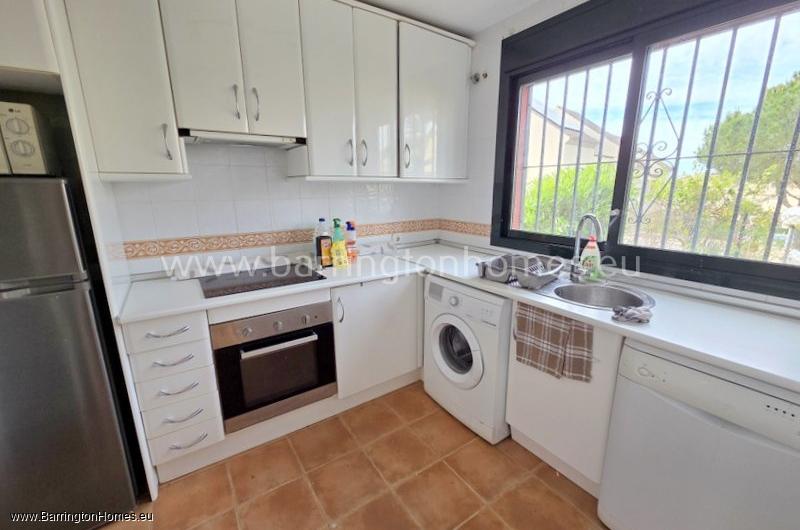 3 Bedroom, 2.5 Bathroom Townhouse, Gunilla, Duquesa. 