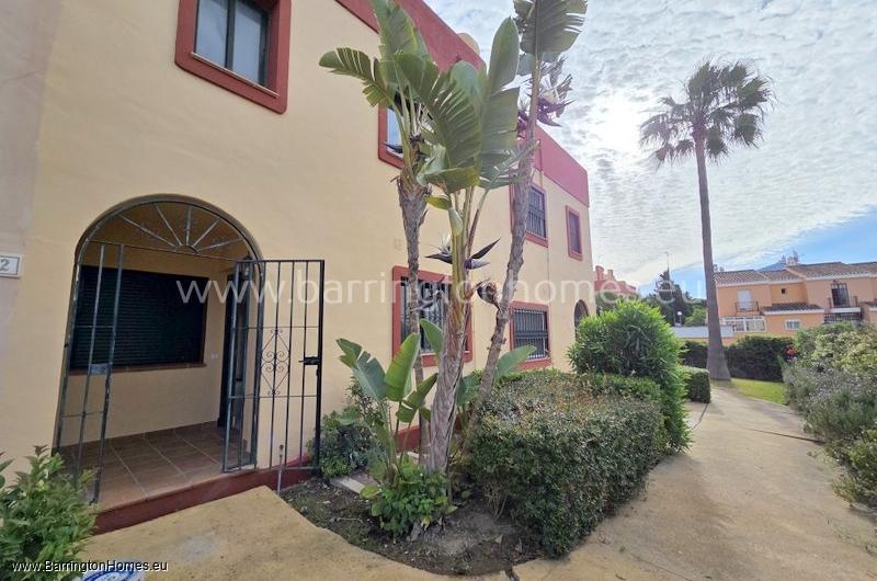 3 Bedroom, 2.5 Bathroom Townhouse, Gunilla, Duquesa. 