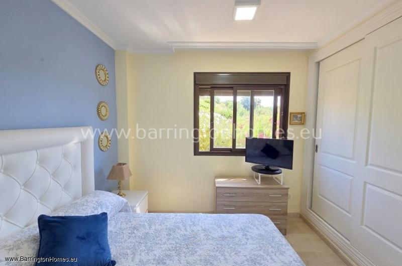 2 Bedroom Apartment, Viñas Del Golf, Casares Costa. 
