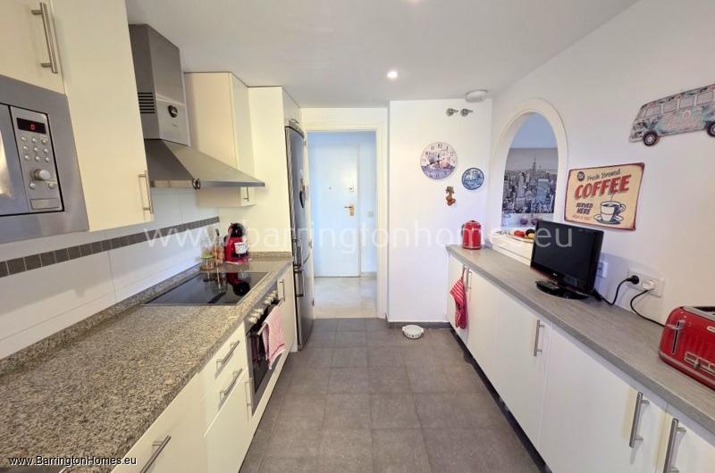 2 Bedroom Apartment, Viñas Del Golf, Casares Costa. 