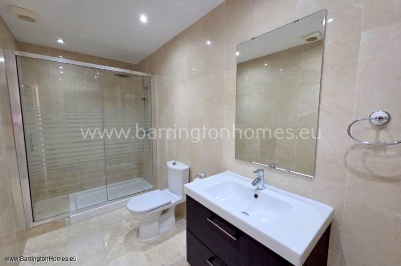 3 Bedroom Duplex Penthouse, Duquesa Fairways, Duquesa. 