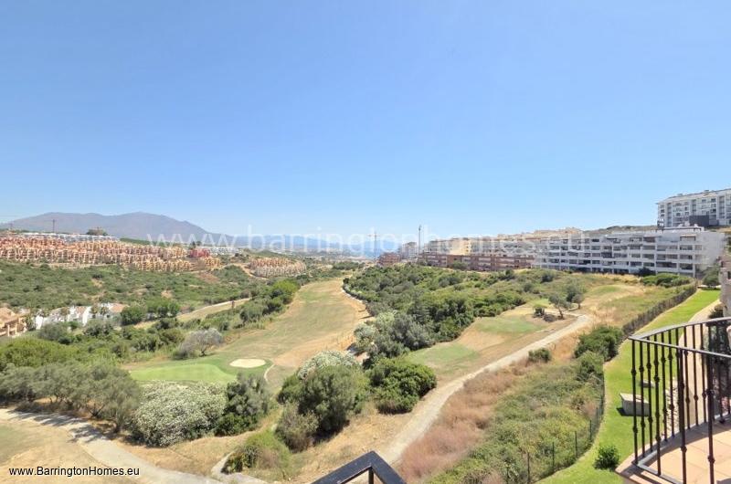 3 Bedroom Duplex Penthouse, Duquesa Fairways, Duquesa. 