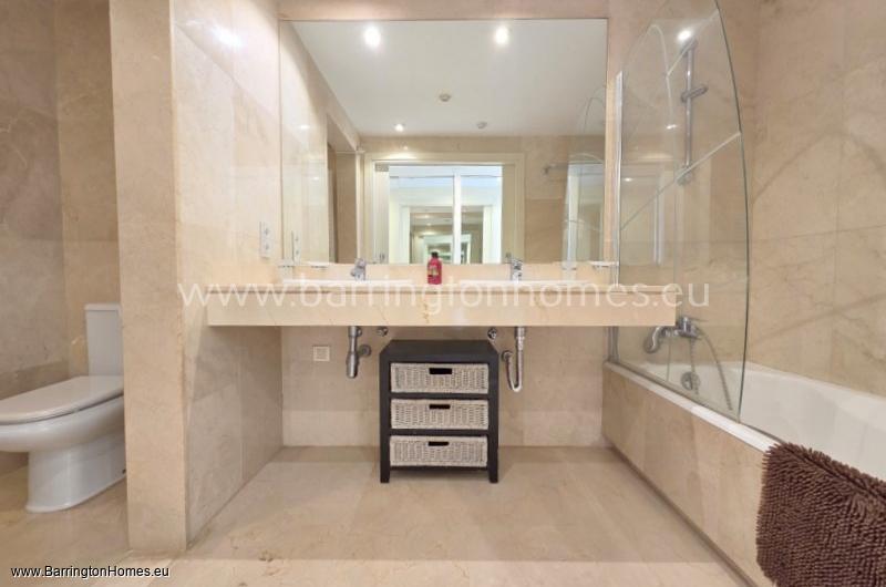 Frontline Beach 3 Bedroom Apartment, Los Granados, Duquesa. 