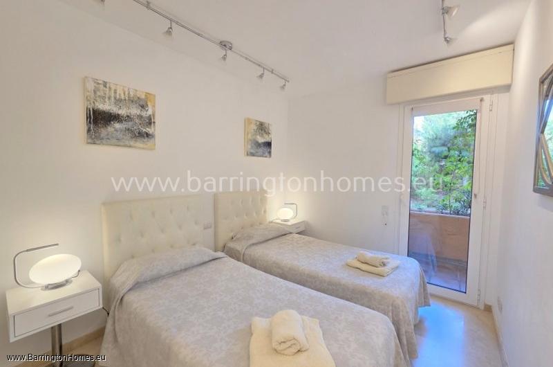 Frontline Beach 3 Bedroom Apartment, Los Granados, Duquesa. 