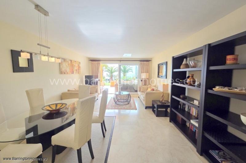 Frontline Beach 3 Bedroom Apartment, Los Granados, Duquesa. 