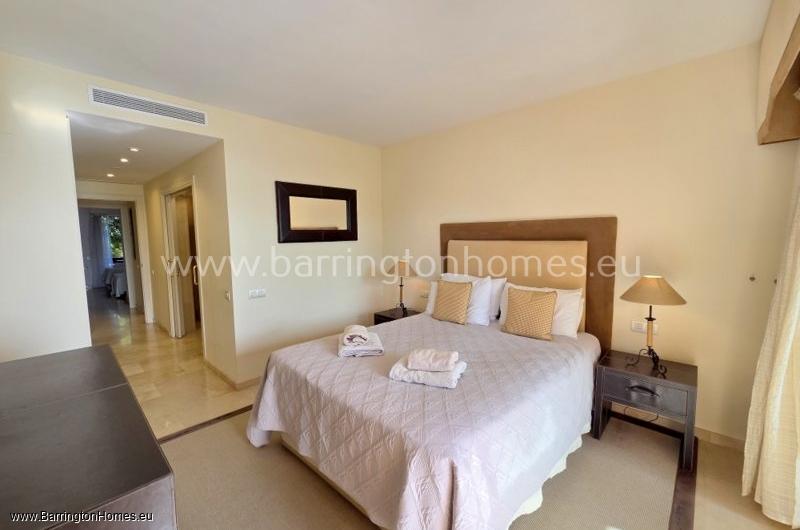 Frontline Beach 3 Bedroom Apartment, Los Granados, Duquesa. 