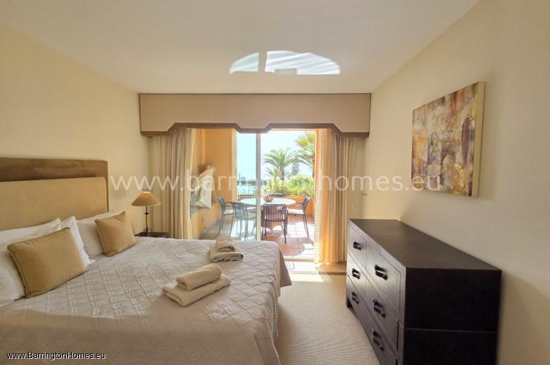 Frontline Beach 3 Bedroom Apartment, Los Granados, Duquesa. 