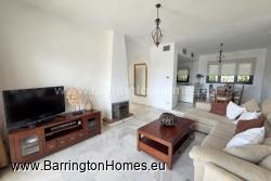 Spacious 3 Bedroom Corner Townhouse, Los Carmenes, Duquesa. 