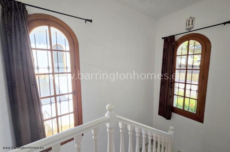 Spacious 3 Bedroom Corner Townhouse, Los Carmenes, Duquesa. 