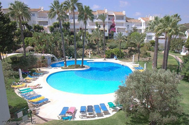 3 Bedroom Apartment, Pueblo Camelot, Duquesa. 