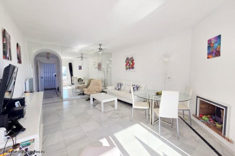 3 Bedroom Apartment, Pueblo Camelot, Duquesa. 