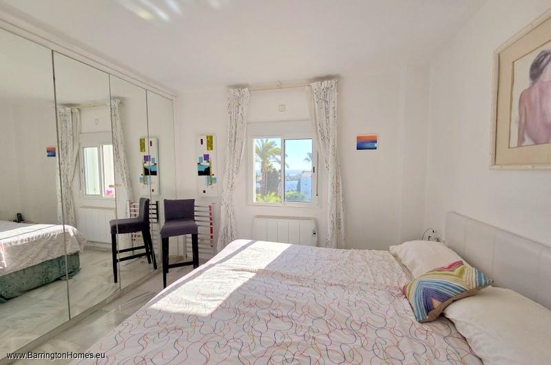 3 Bedroom Apartment, Pueblo Camelot, Duquesa. 