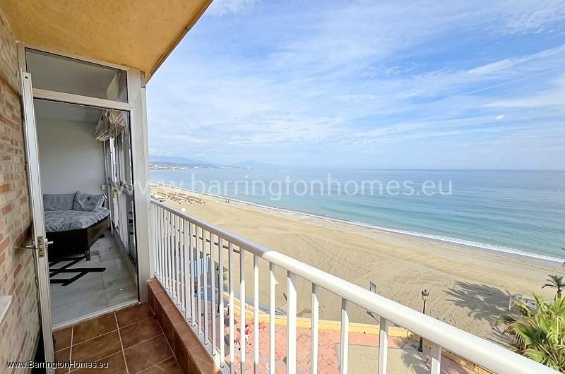 First Line 3 Bedroom Apartment, Plaza de la Colonia, Sabinillas. 