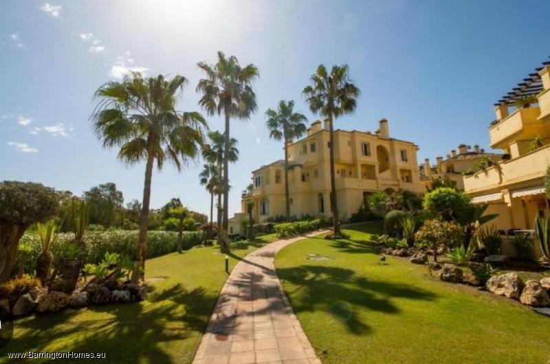 3 Bedroom Apartment, Majestic Hills, Casares Costa. 