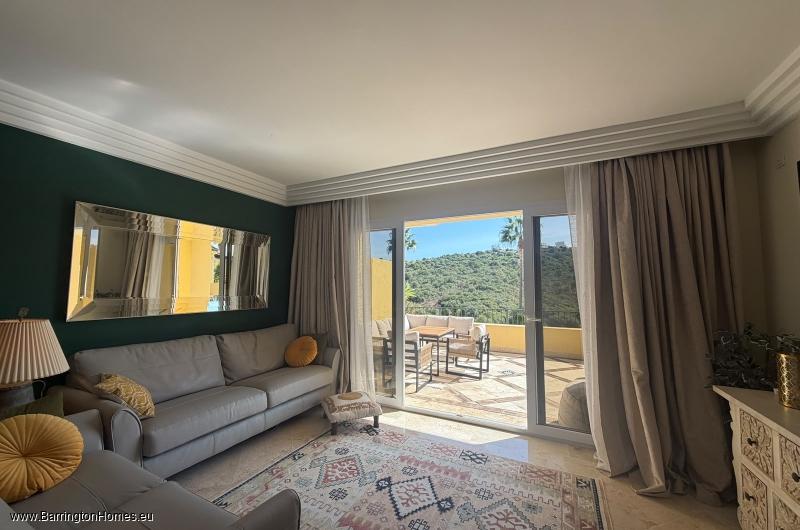 3 Bedroom Apartment, Majestic Hills, Casares Costa. 