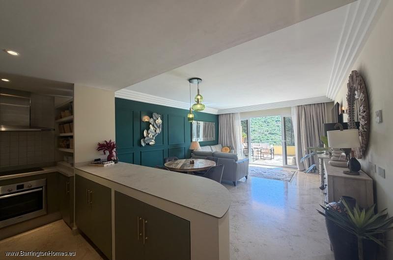 3 Bedroom Apartment, Majestic Hills, Casares Costa. 