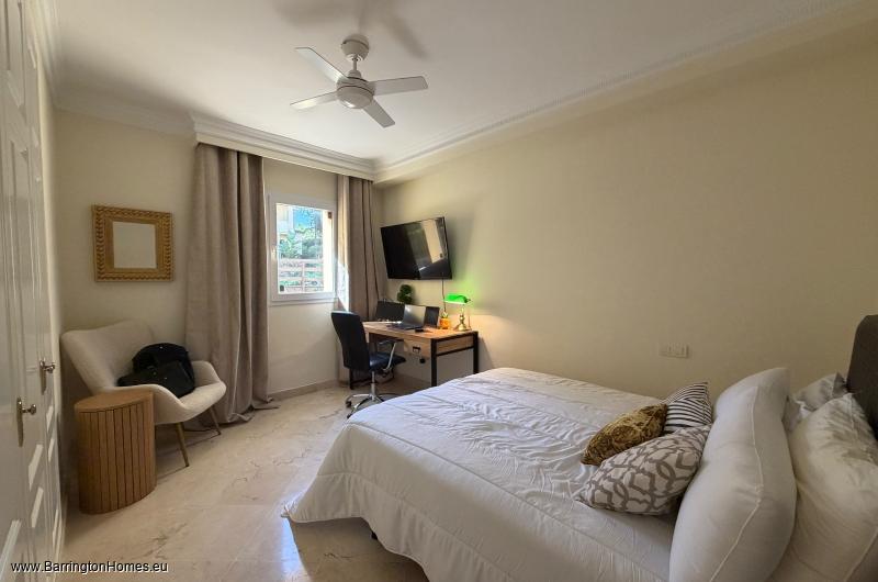 3 Bedroom Apartment, Majestic Hills, Casares Costa. 