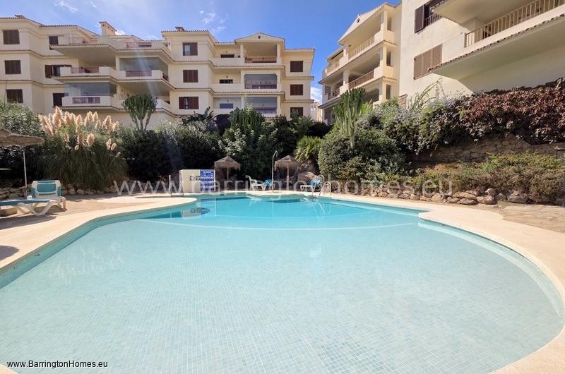 3 Bedroom Luxury Apartment, Los Castillos, Duquesa. 