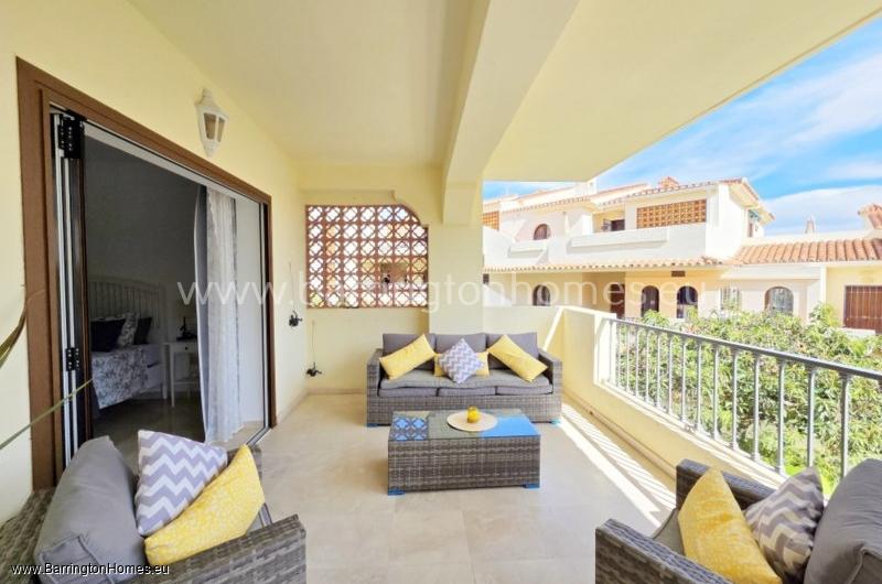3 Bedroom Luxury Apartment, Los Castillos, Duquesa. 