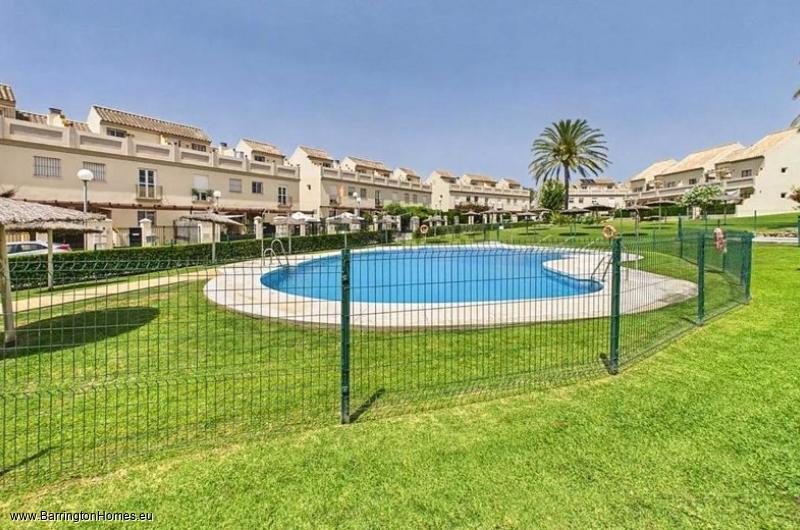 4 Bedroom Townhouse, Duquesa Golf Villas, Duquesa. 